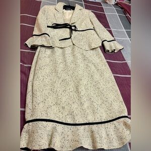 Bundle 2 for $30. Spenser Jeremy Cream Tweed Dress and Blazer set Size 6.